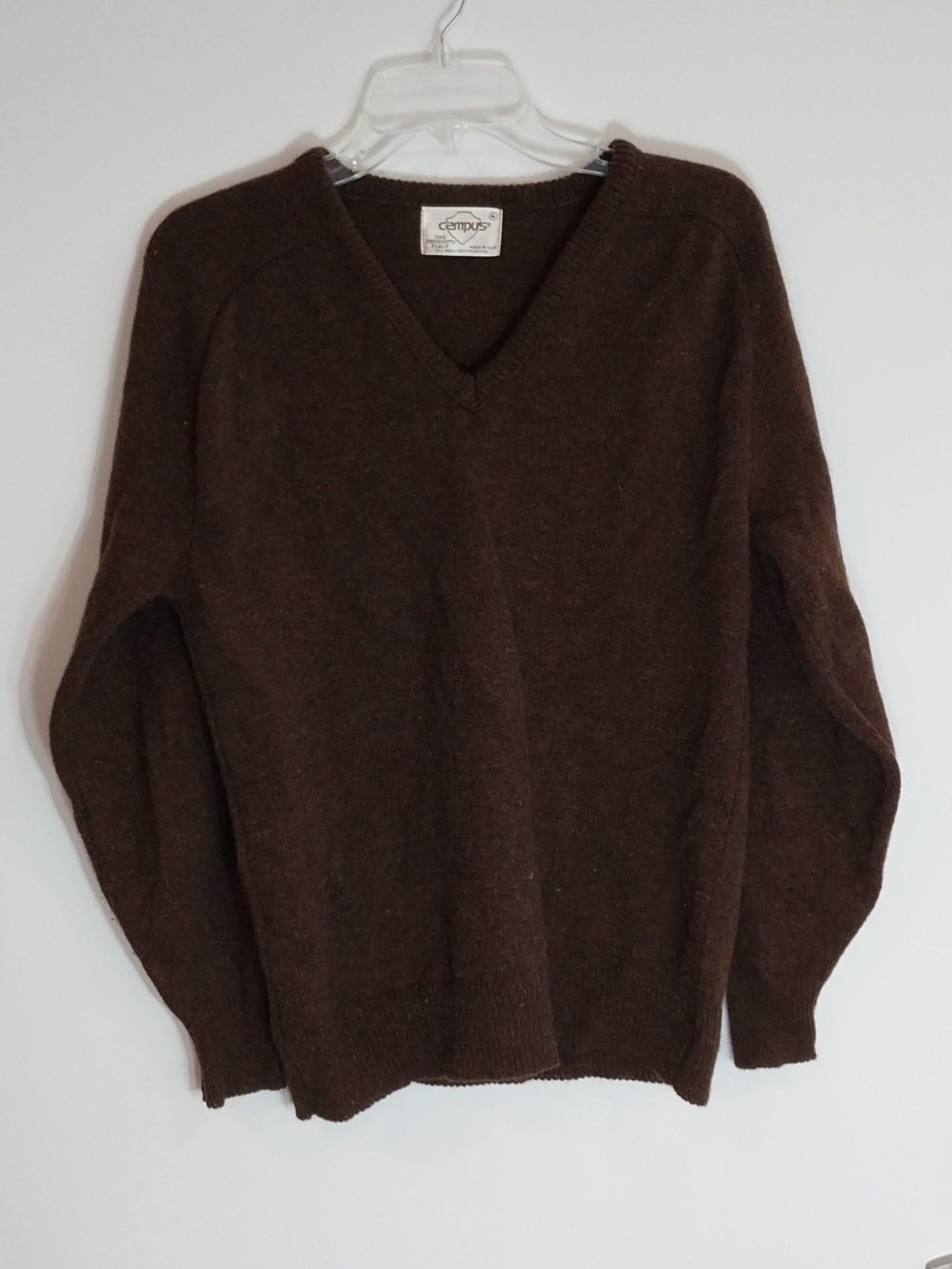 Men's Med. Campus One University Place Brown 70 Wool/30 Polyester V Neck Sweater